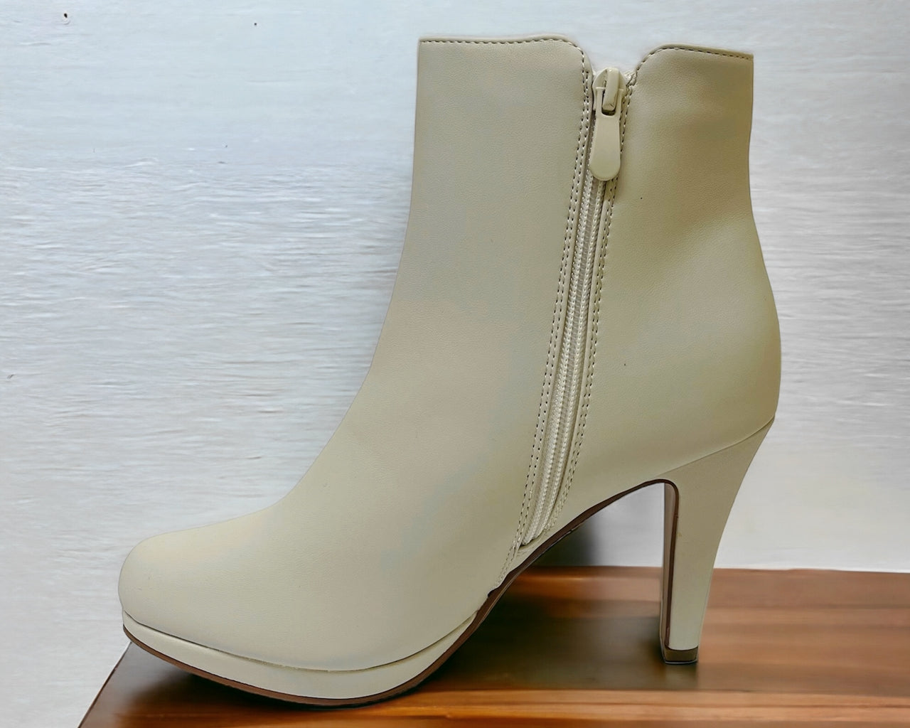 Faux Leather Round Toe Ankle Boots