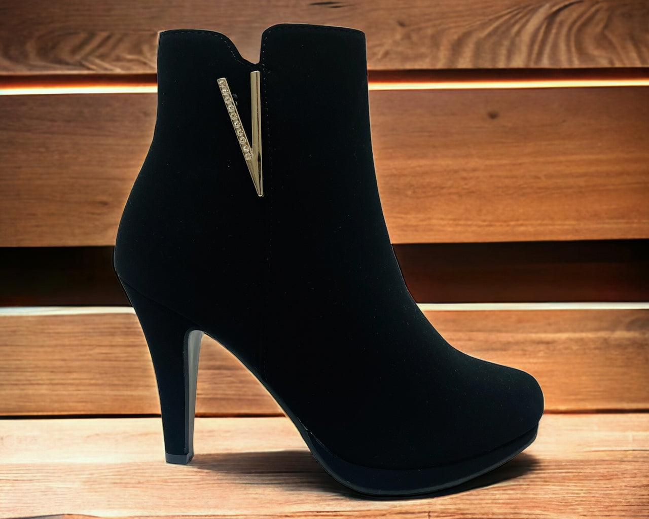 Faux Leather Round Toe Ankle Boots