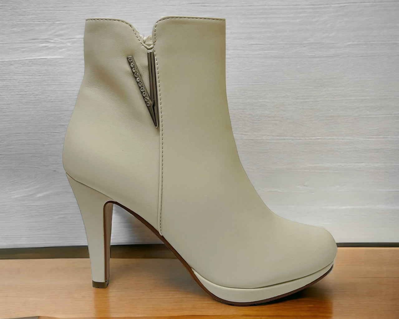 Faux Leather Round Toe Ankle Boots