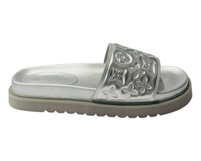 Embossed Front Strap Flat Sliders