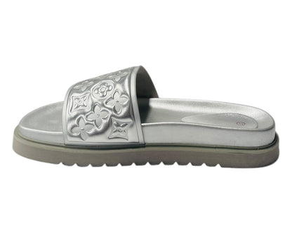 Embossed Front Strap Flat Sliders